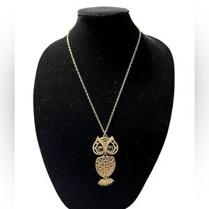 Vintage Sarah Coventry Gold Tone Articulated Owl Necklace